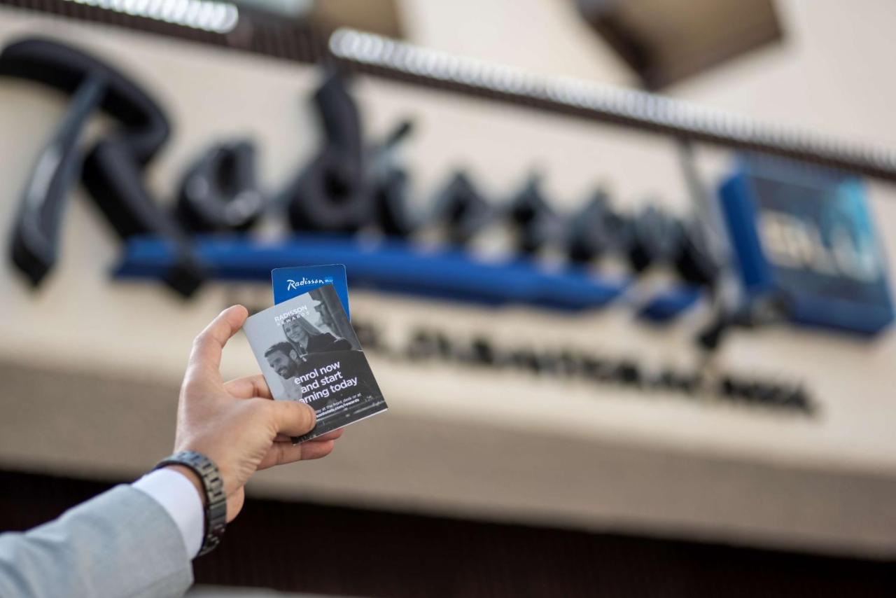 Radisson Blu Hotel, Dubai Deira Creek photo