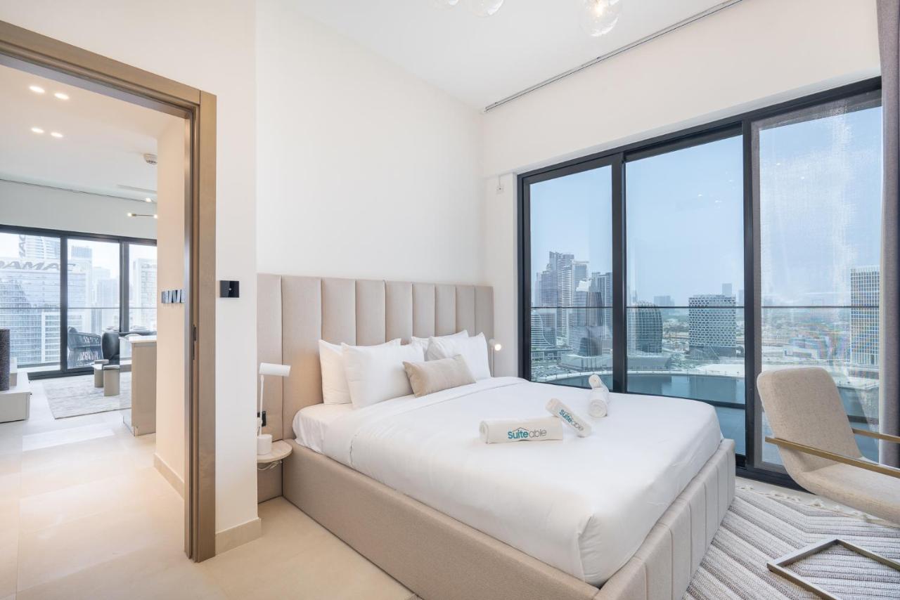 Canal front apartment with Burj Khalifa view by Suiteable - 2