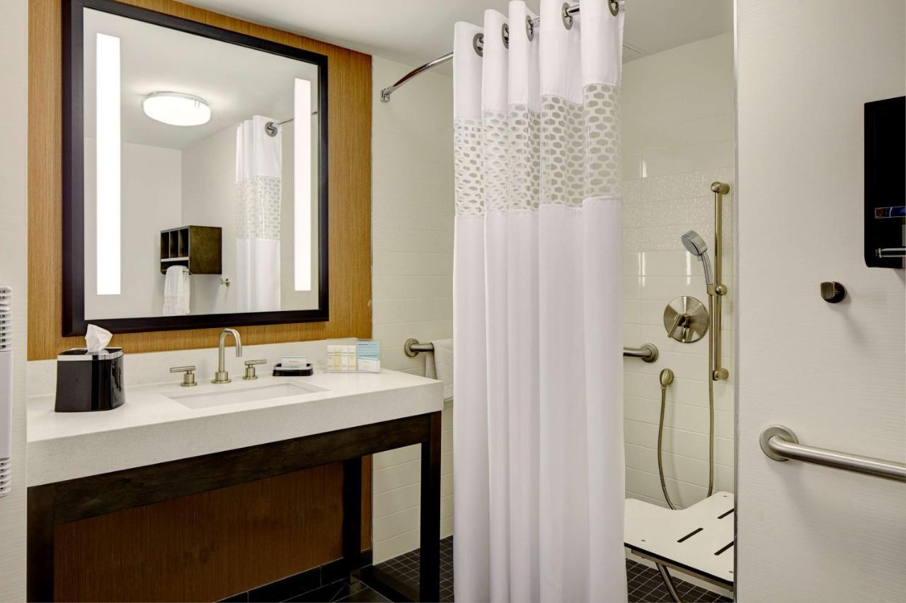 Hampton Inn Brooklyn Downtown - 3