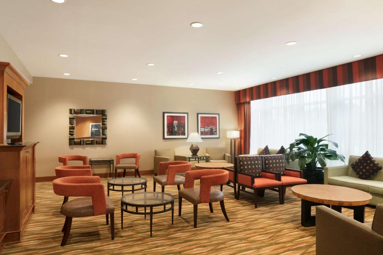 Hampton Inn New York - LaGuardia Airport - 5