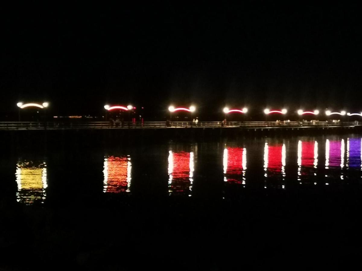 Vancouver seaview pier Beach Inn photo