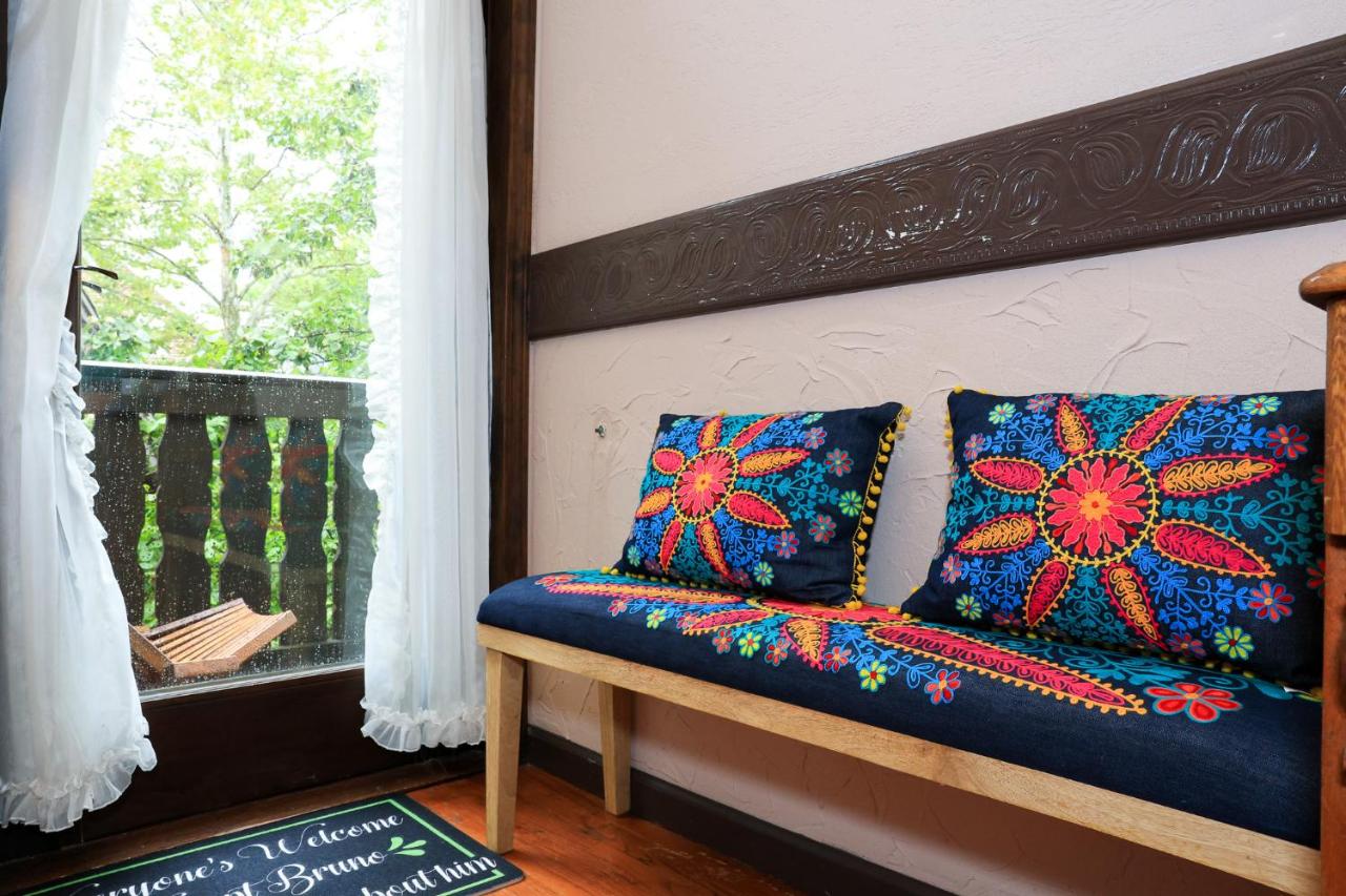 Stone Chalet Bed & Breakfast Inn — photo 24