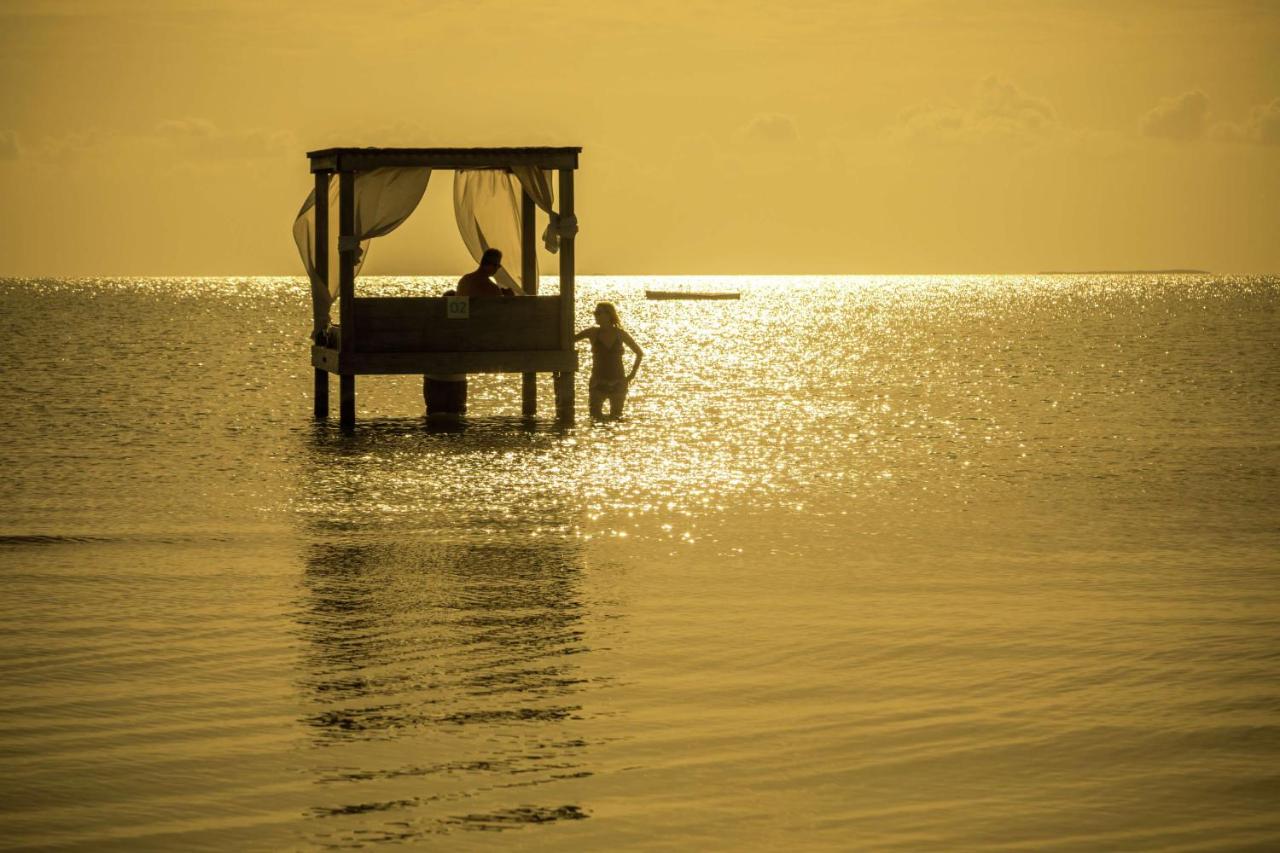 Mahogany Bay Resort and Beach Club, Curio Collection photo
