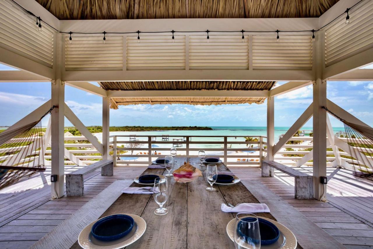 Mahogany Bay Resort and Beach Club, Curio Collection photo