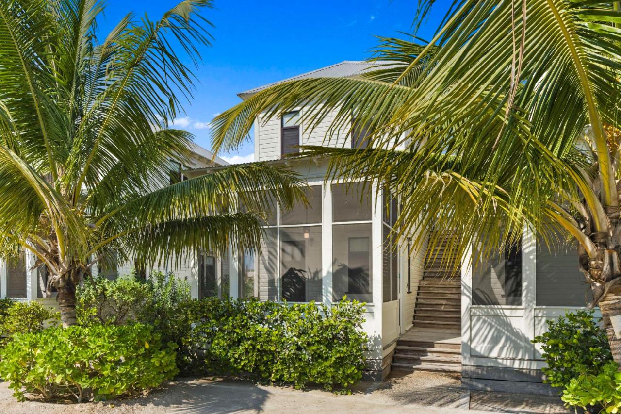 Mahogany Bay Resort and Beach Club, Curio Collection photo