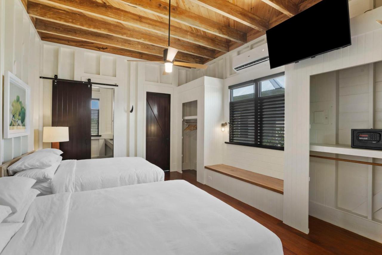 Mahogany Bay Resort and Beach Club, Curio Collection photo