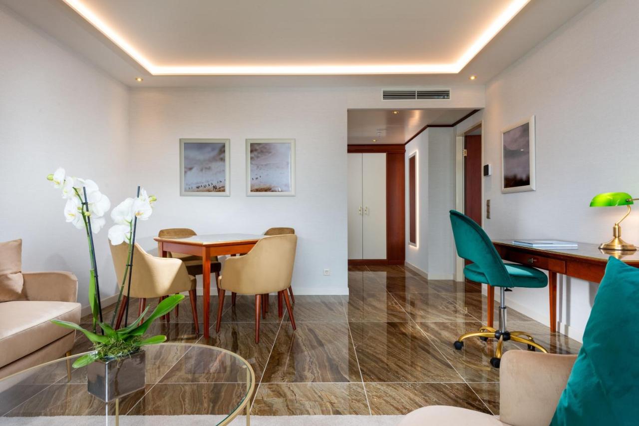 JW Marriott Hotel Berlin photo