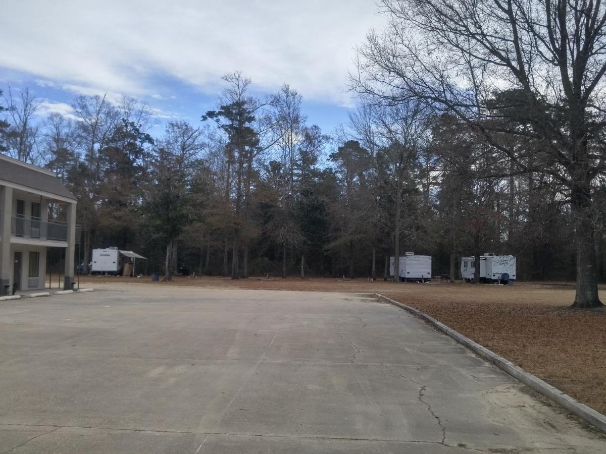 Traveler's Rest Motel — photo 13