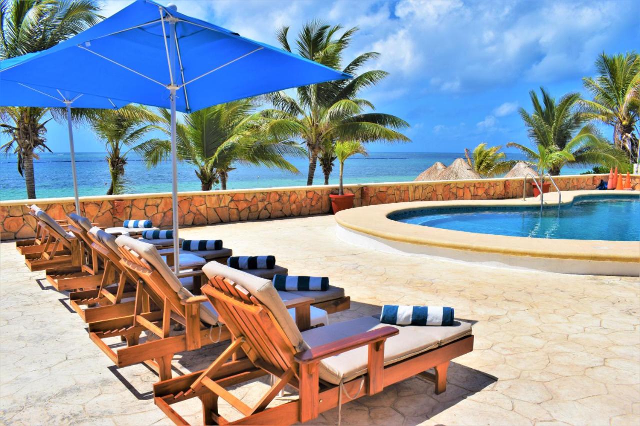 Hacienda Morelos Beachfront Hotel photo