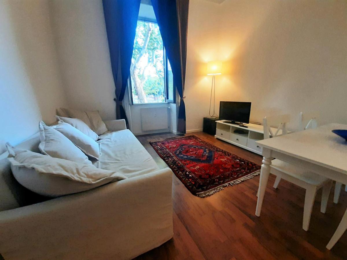 Vaticano Ferrari Apartment