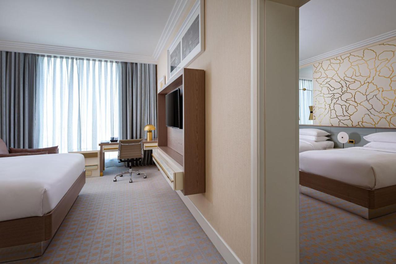 Baku Marriott Hotel Boulevard photo