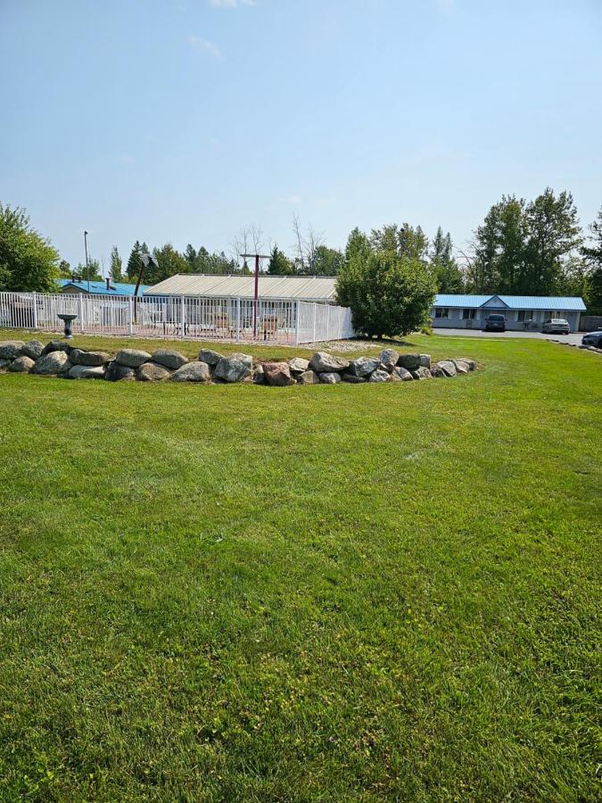 Great Lakes Motel — photo 21