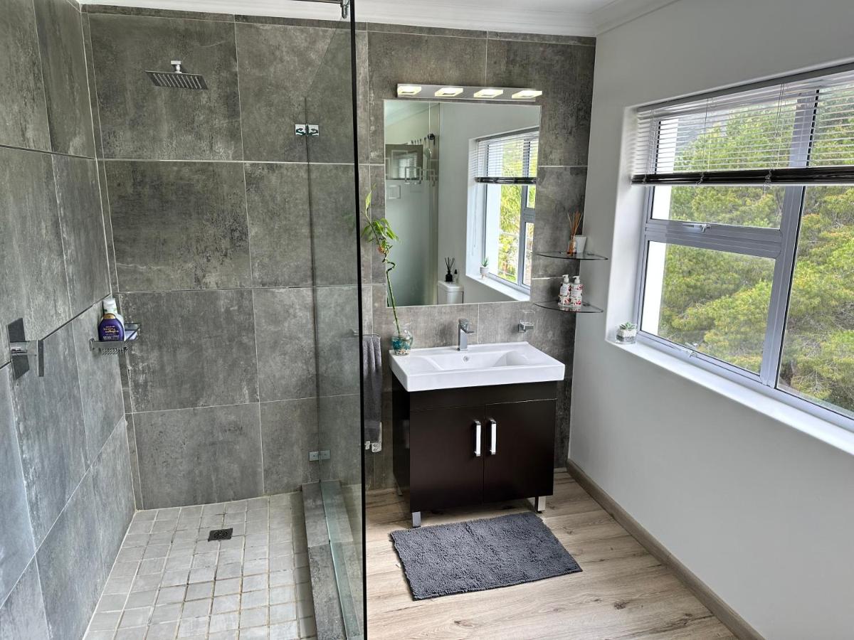 The Palm Hout Bay - 3