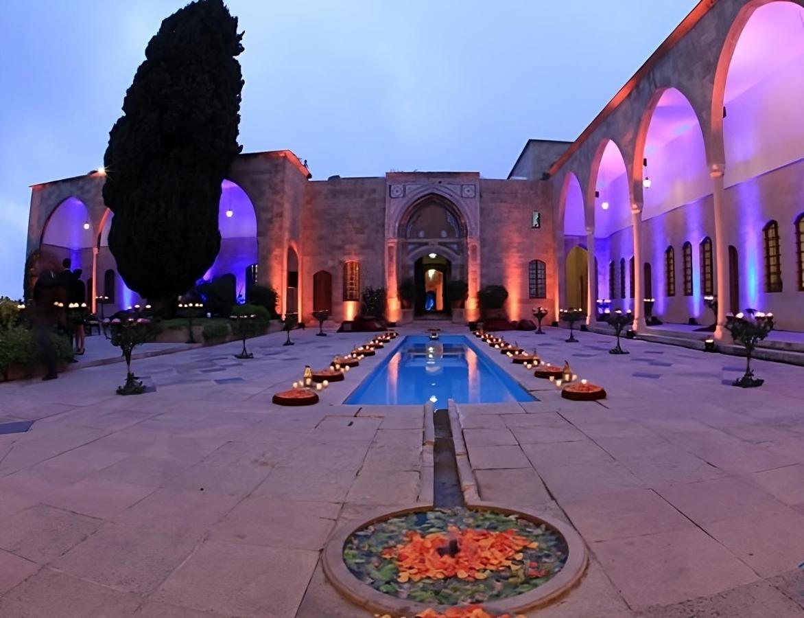 Mir Amin Palace photo