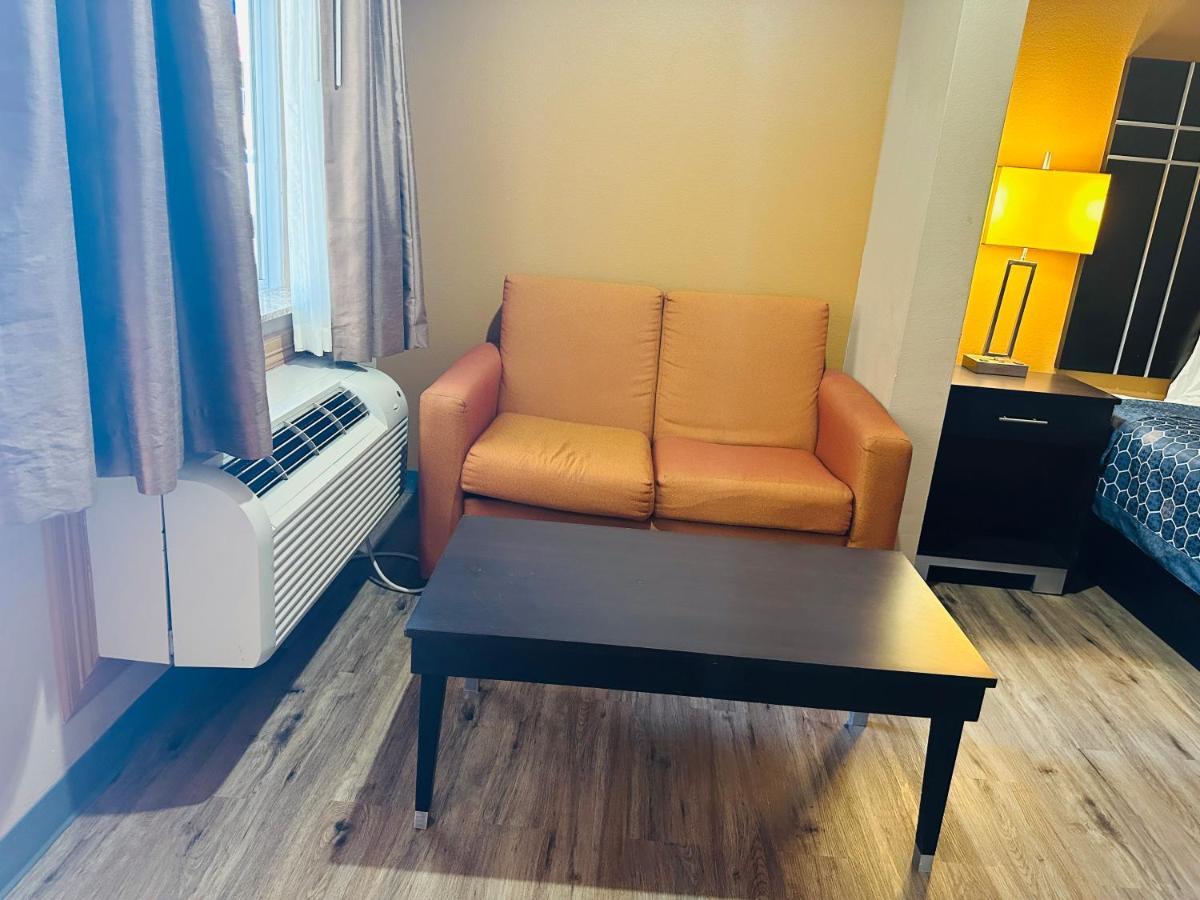 Executive inn and suites — photo 24