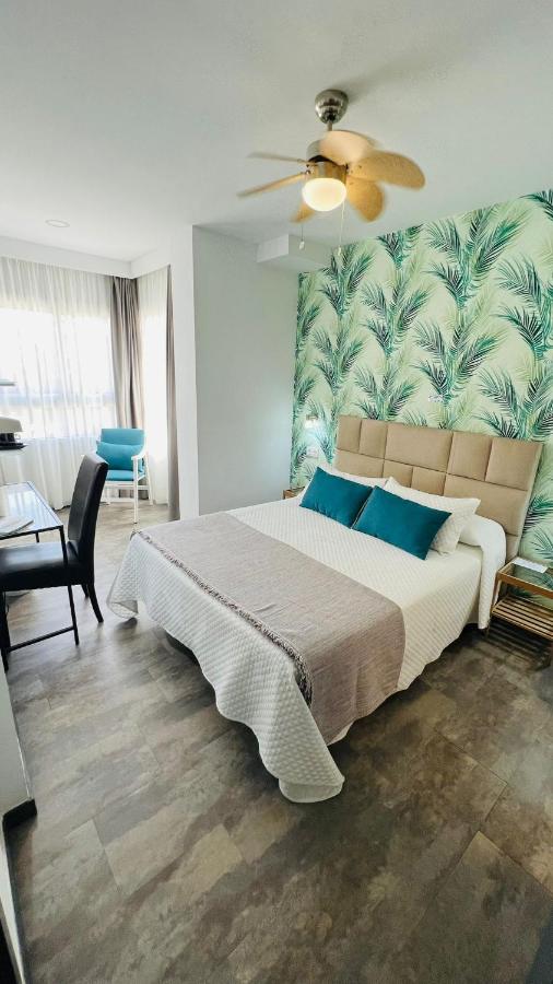 Cama o camas de una habitación en Bajondillo Beach Cozy Inns
