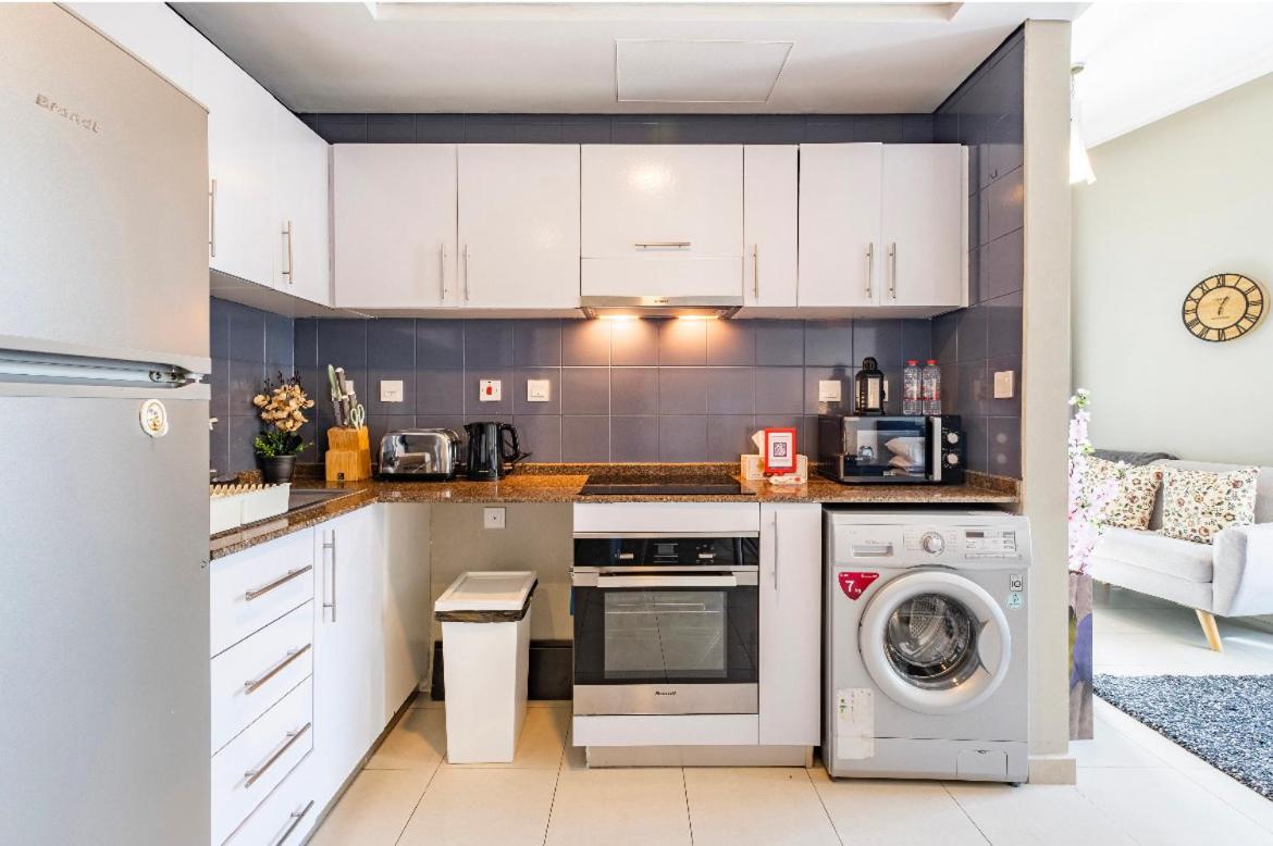 Waterfront Yachts View Studio in Bay Central, Dubai Marina - 5