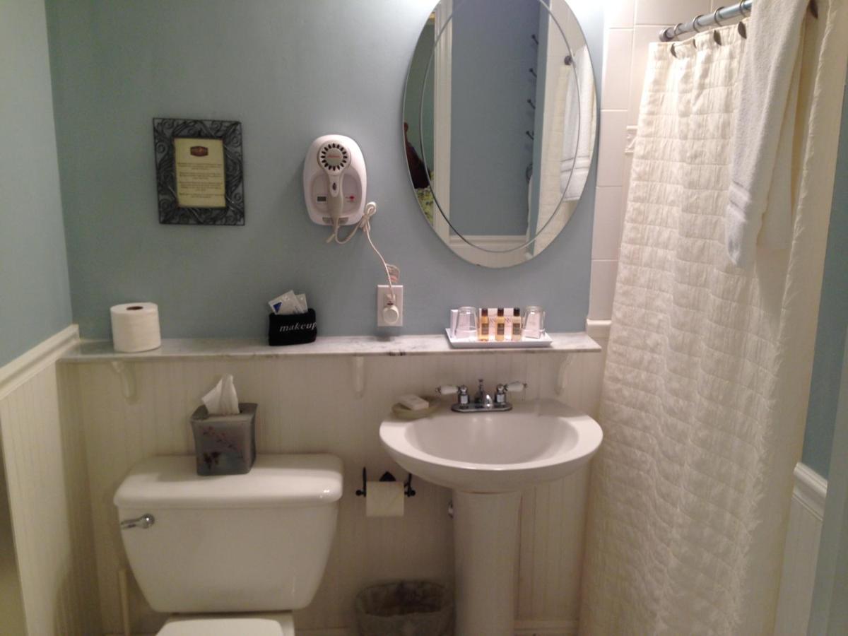 Mango Inn Bed and Breakfast — photo 18