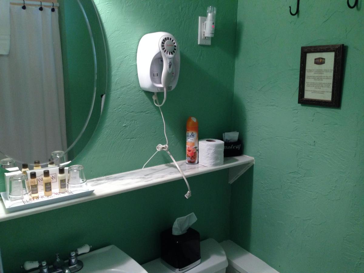 Mango Inn Bed and Breakfast — photo 16