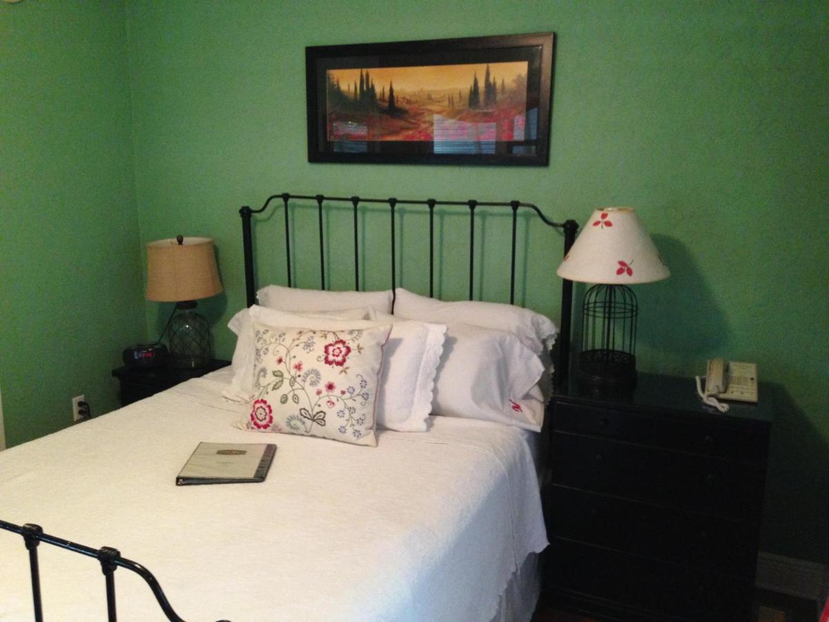 Mango Inn Bed and Breakfast — photo 12