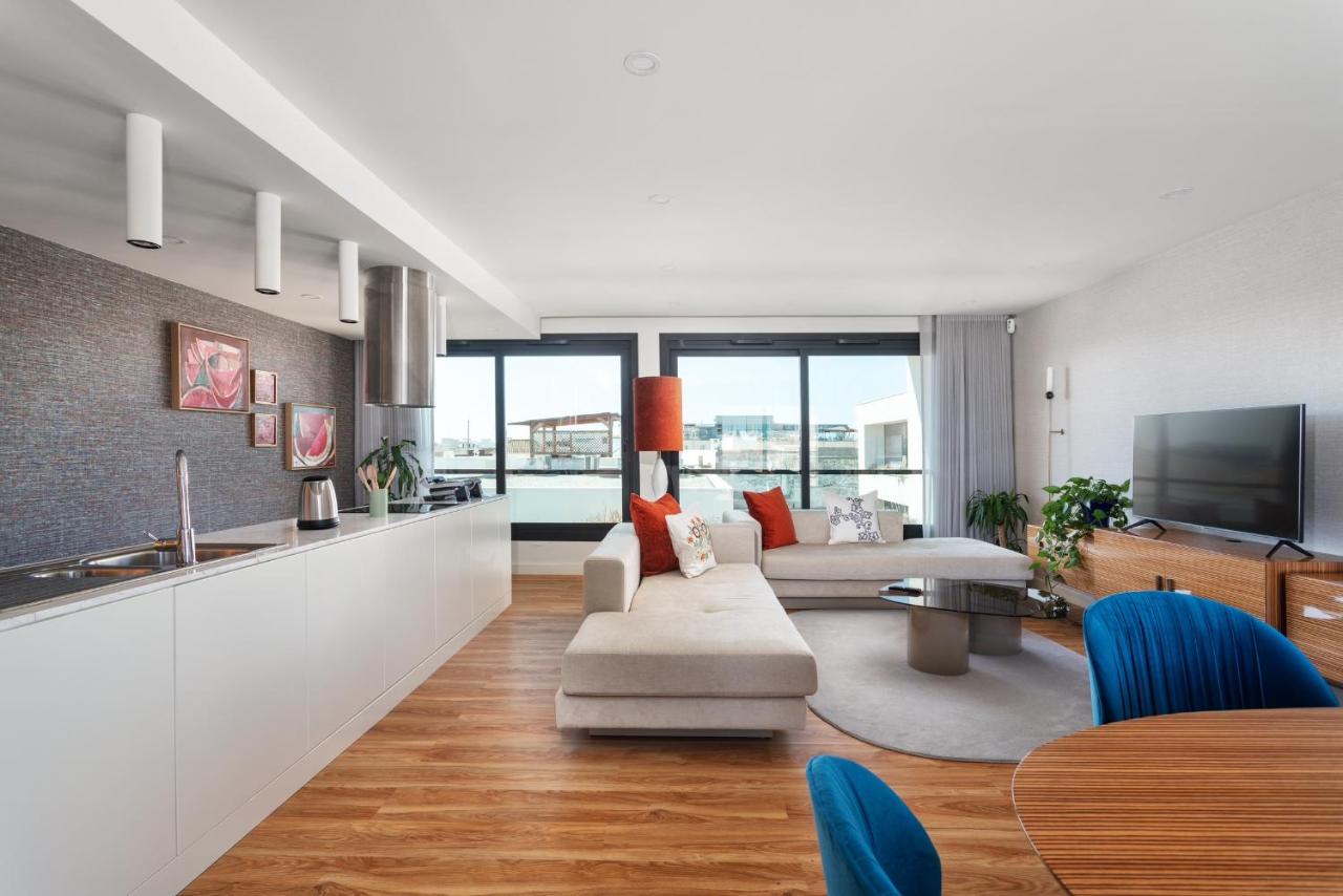 Diamond Downtown Center