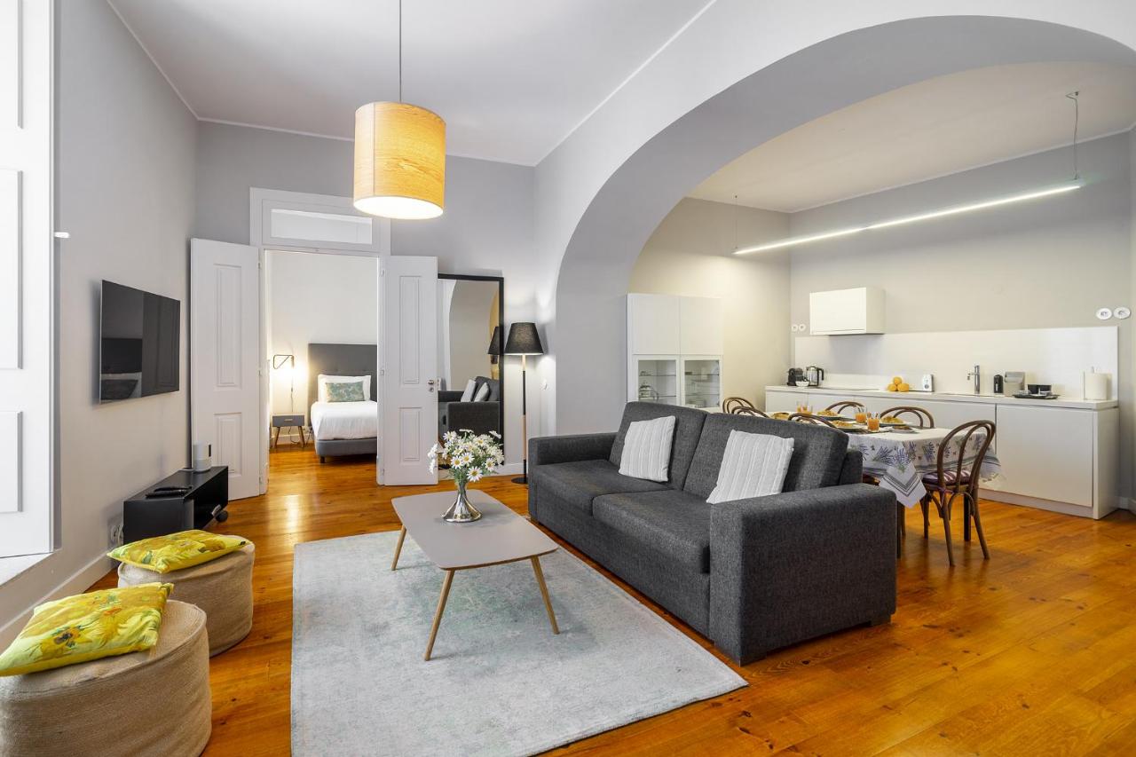 WHome Prime Lisbon Living Great for D Nomads & R Workers - 3