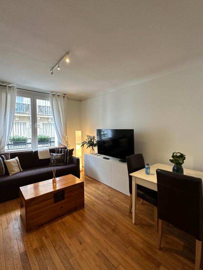 L.C. GrandTour Paris - 5