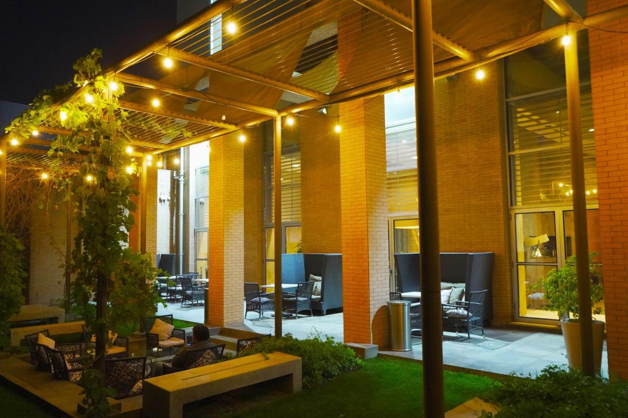 Hilton Garden Inn Santiago Airport photo