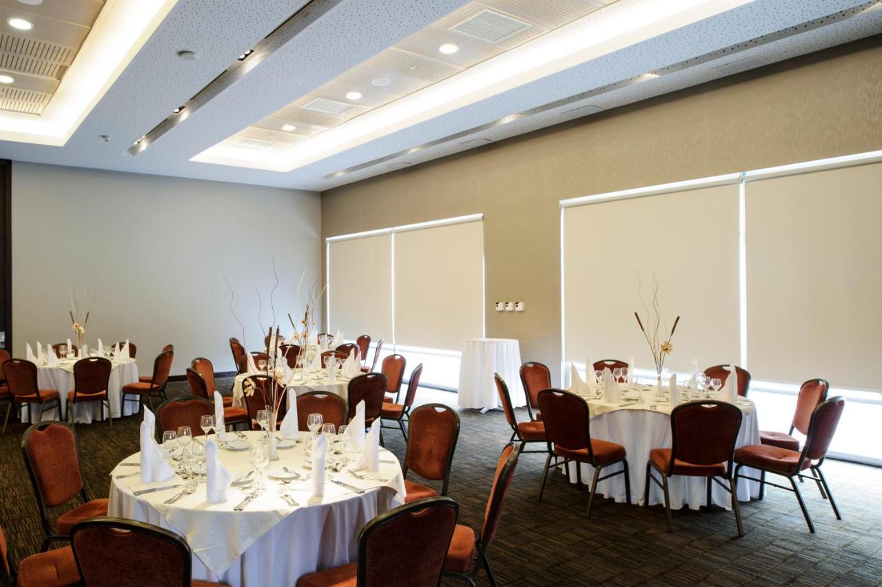 Hilton Garden Inn Santiago Airport photo