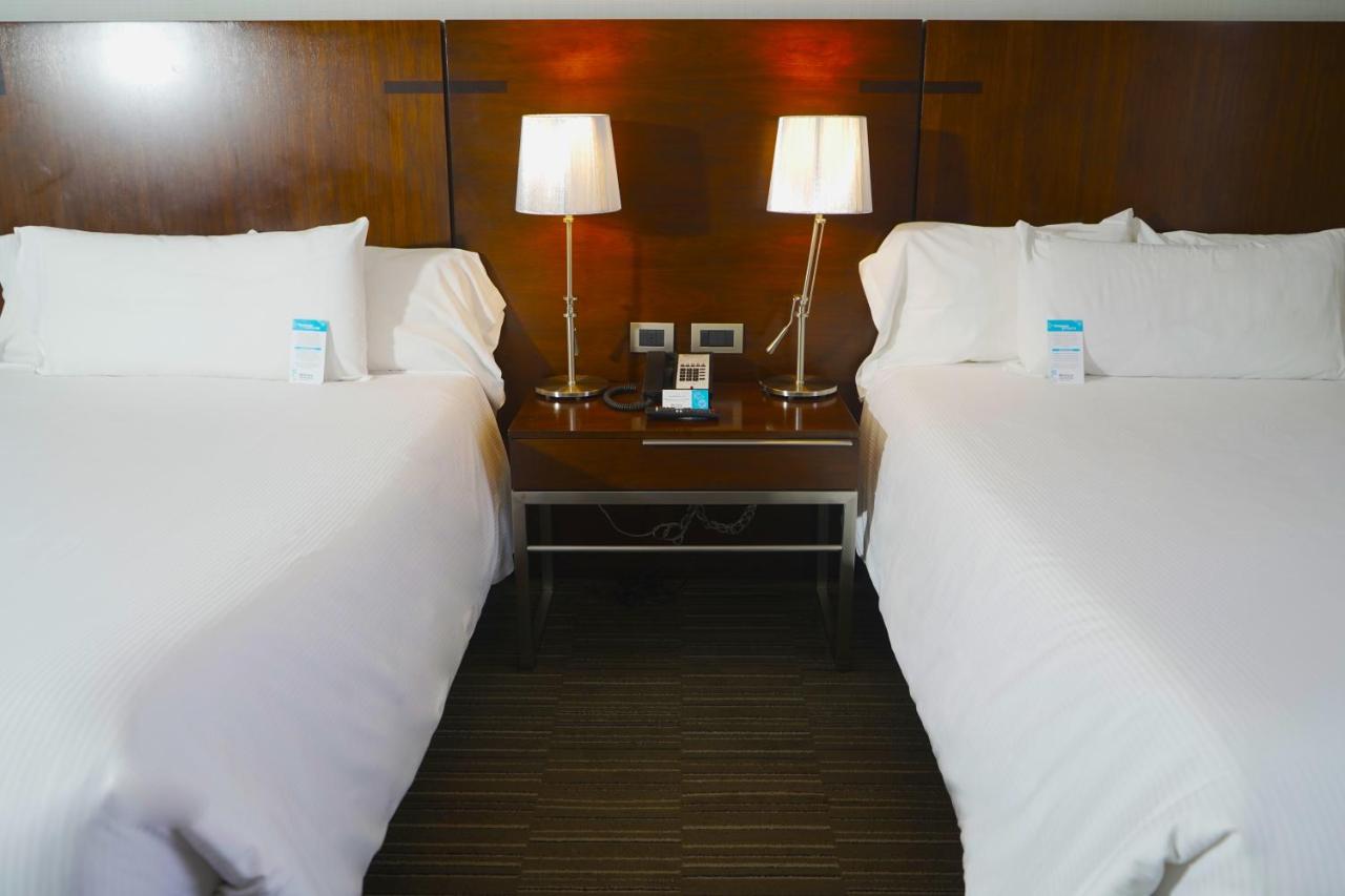 Hilton Garden Inn Santiago Airport photo