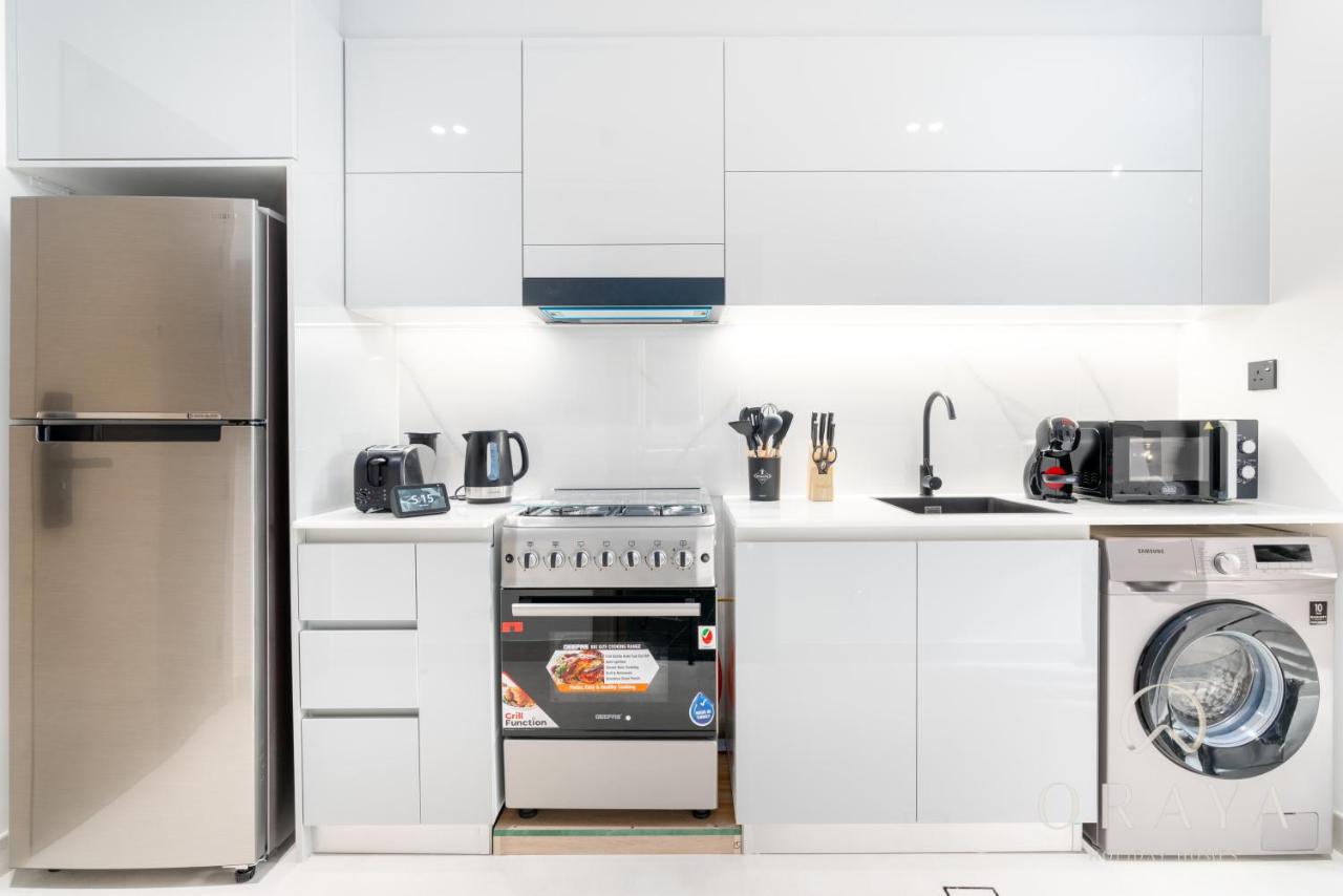 Oraya - Studio With Jaw-Dropping Canal and Burj Views - Business bay - 5