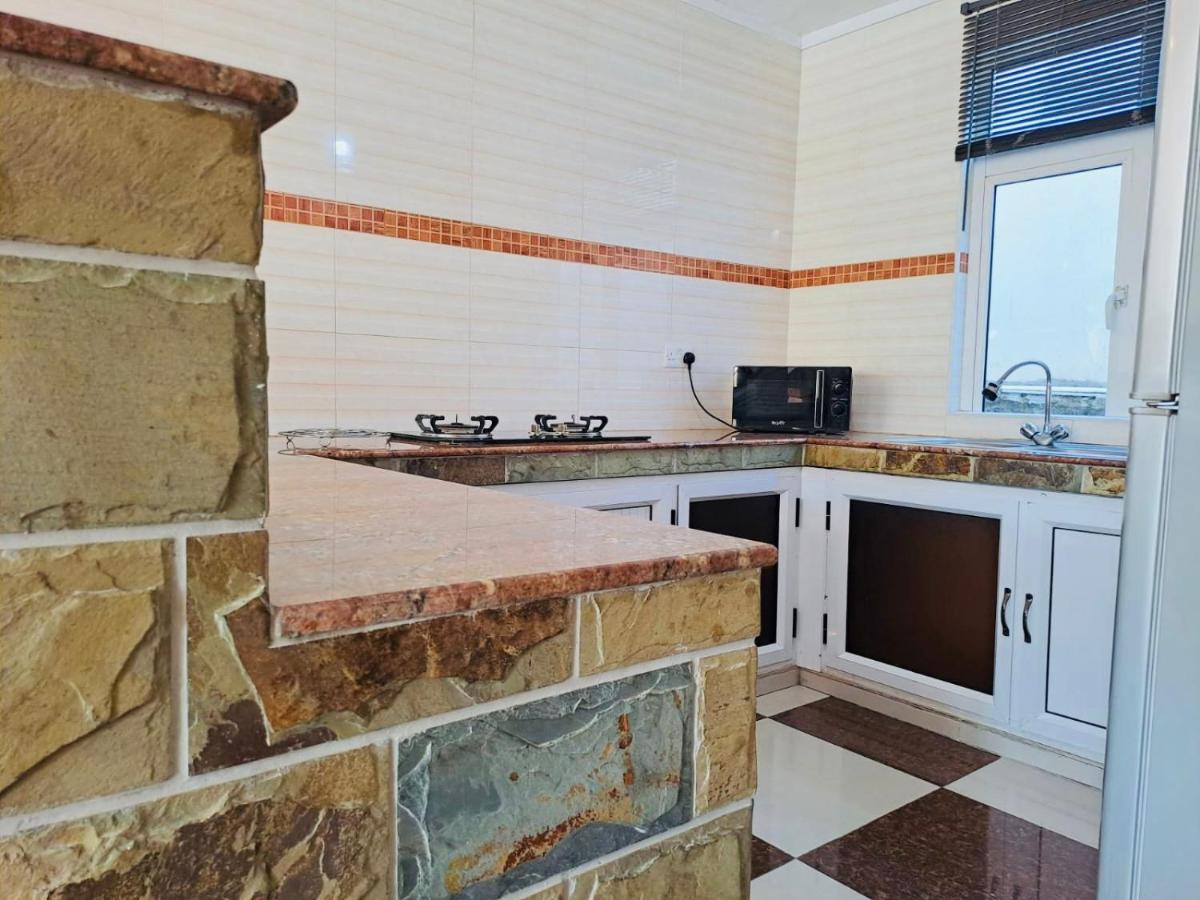 Spacious Three Bedroom Apartment - 3