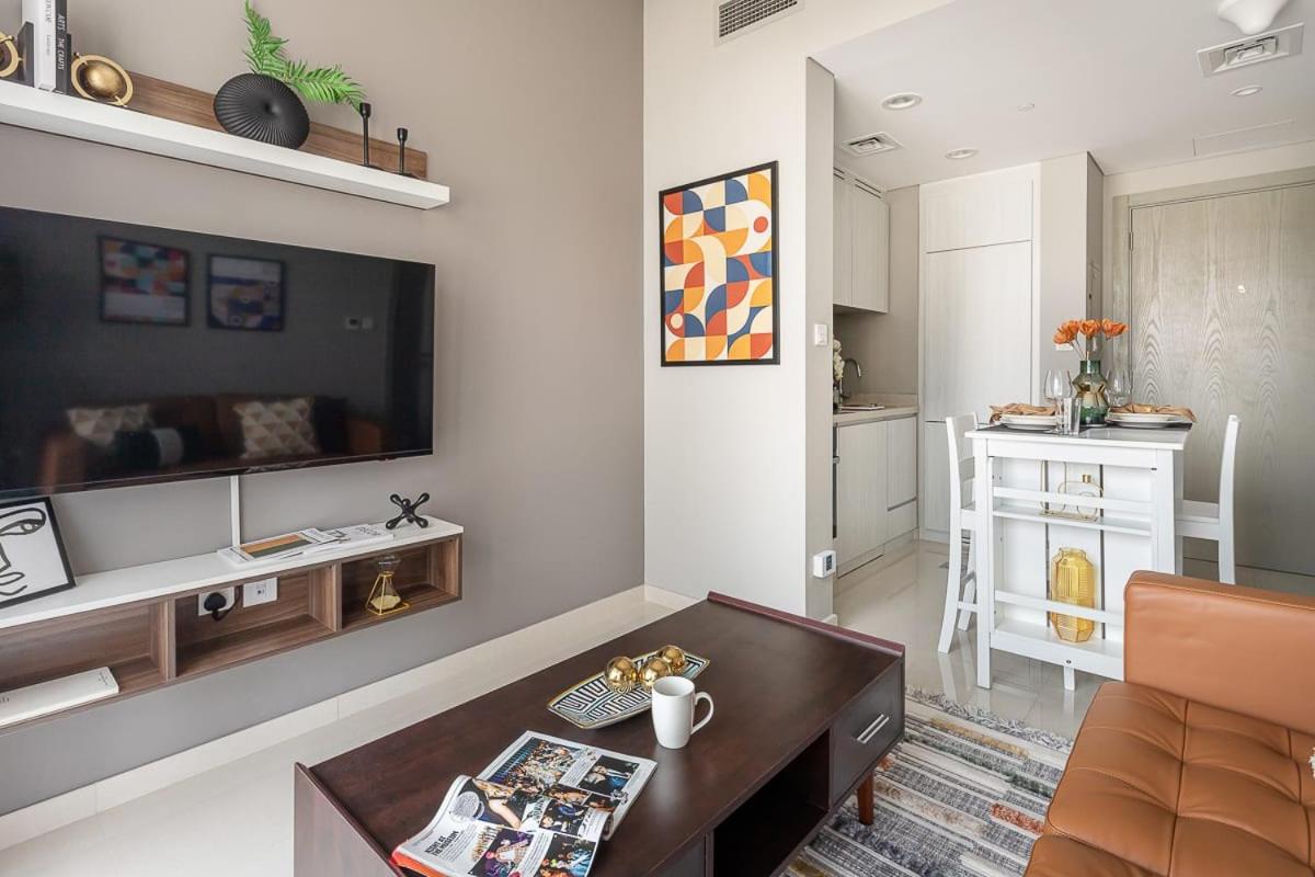 Frank Porter - Zada Tower - 2