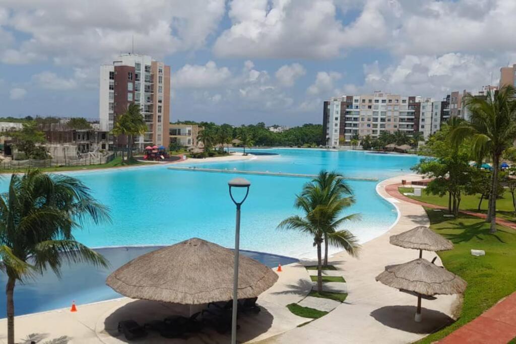 Beautiful condo in Cancun! Dreams Lagoon