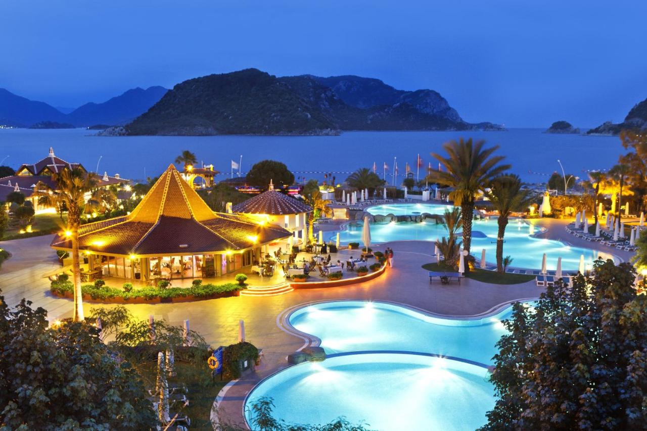 Image: Marti Resort Deluxe Hotel