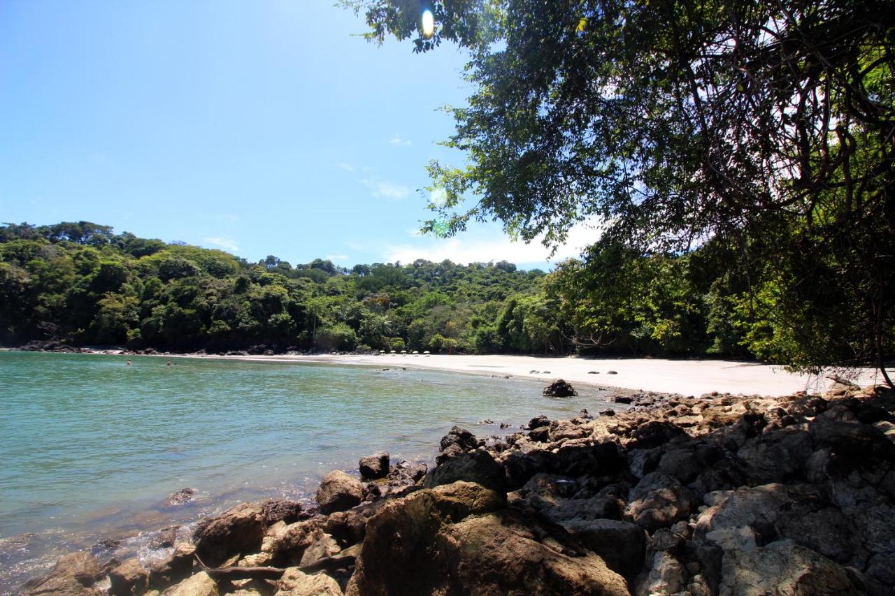 Shana by the Beach Manuel Antonio photo