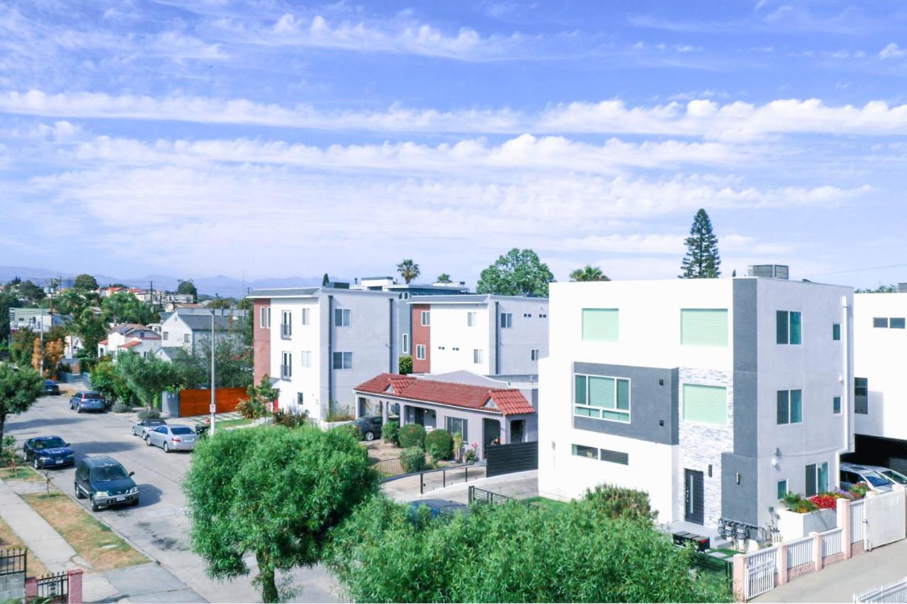 Lucky Charm 4 Bedroom Mid-City Apartment