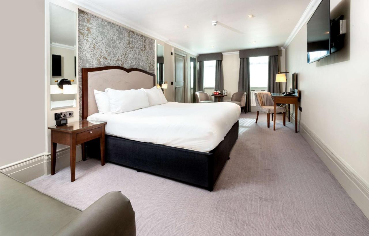 Deluxe King Guest Room