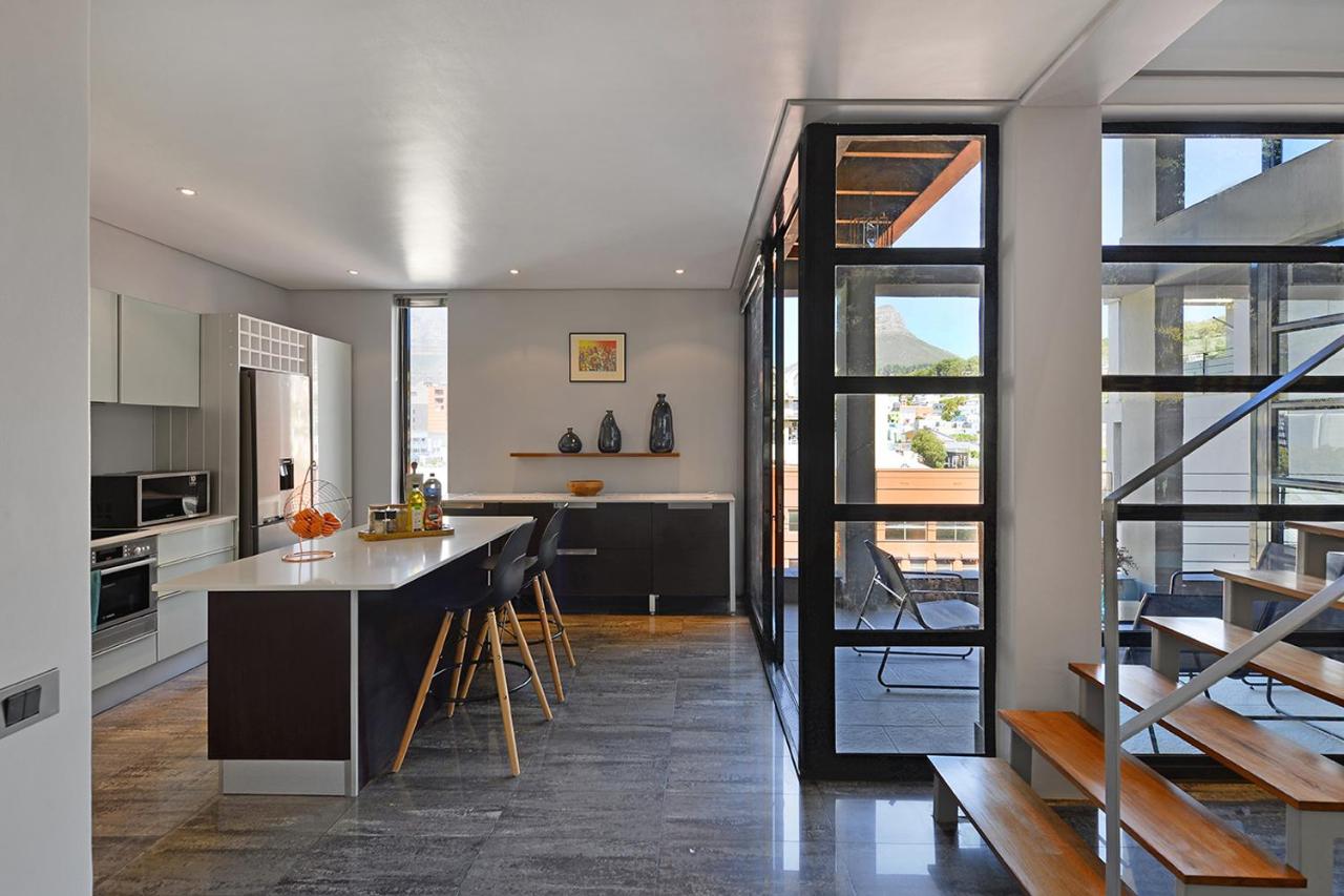 Rose - Luxury City living with views! - 3