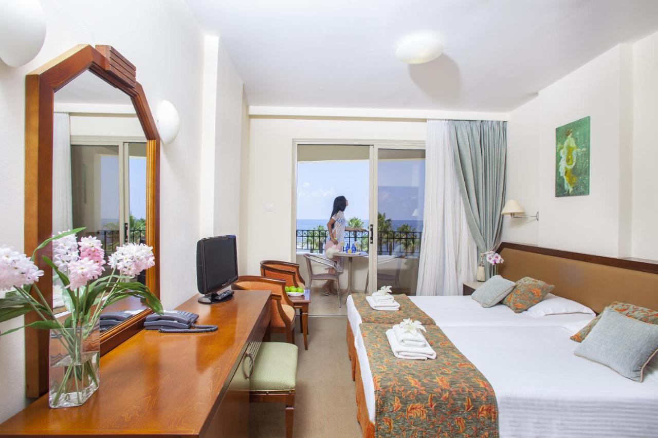 Aquamare Beach Hotel & Spa photo