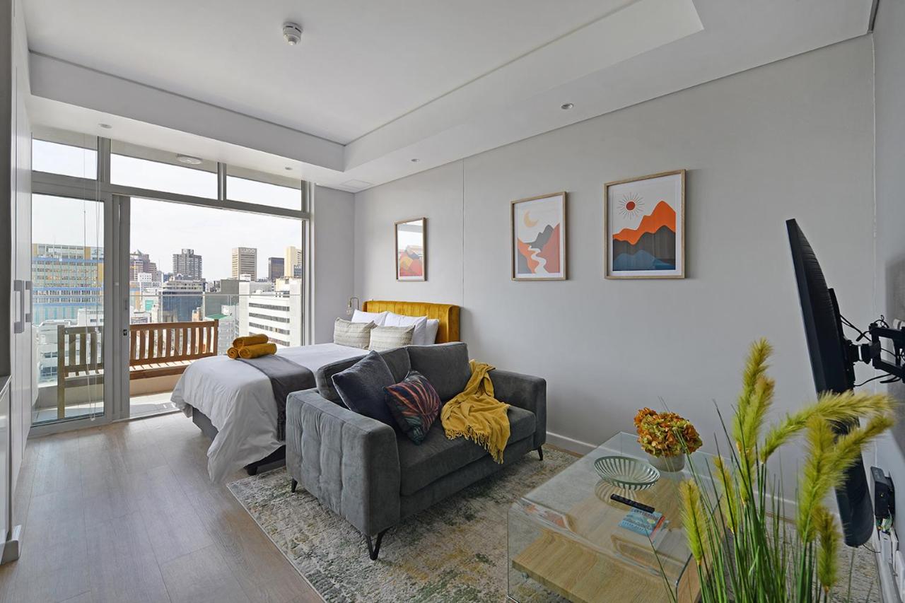 Durra - Sunny 1 Bed Apartment with city views