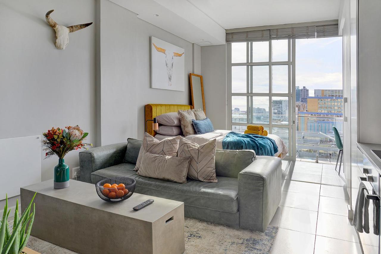 Emily - Sunny 1 bed Apartment with stunning City & Ocean Views - 5