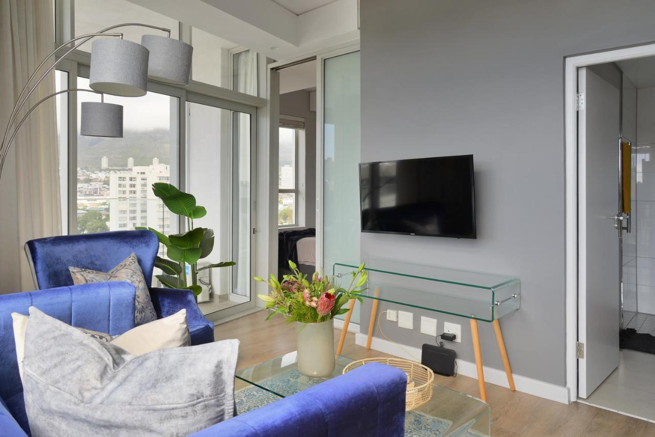 Sophia - Sunny Corner Apt, 180° Ocean, City & Mountain Views - 5