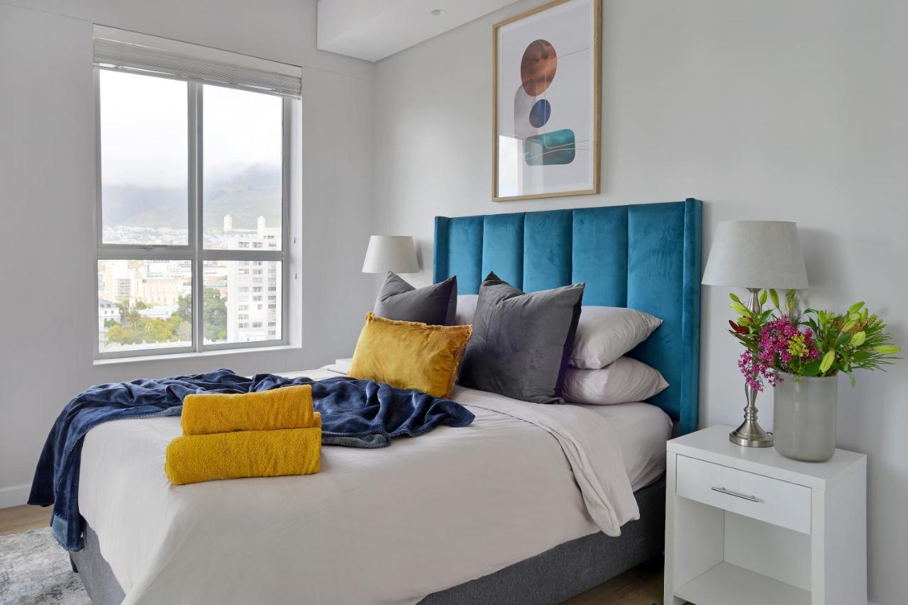 Sophia - Sunny Corner Apt, 180° Ocean, City & Mountain Views - 2