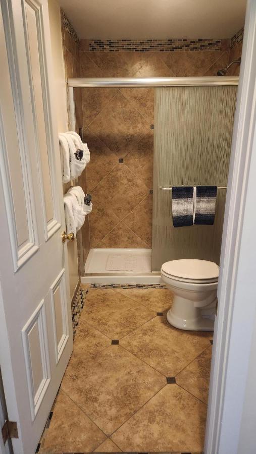 Greystone Manor Bed & Breakfast — photo 22