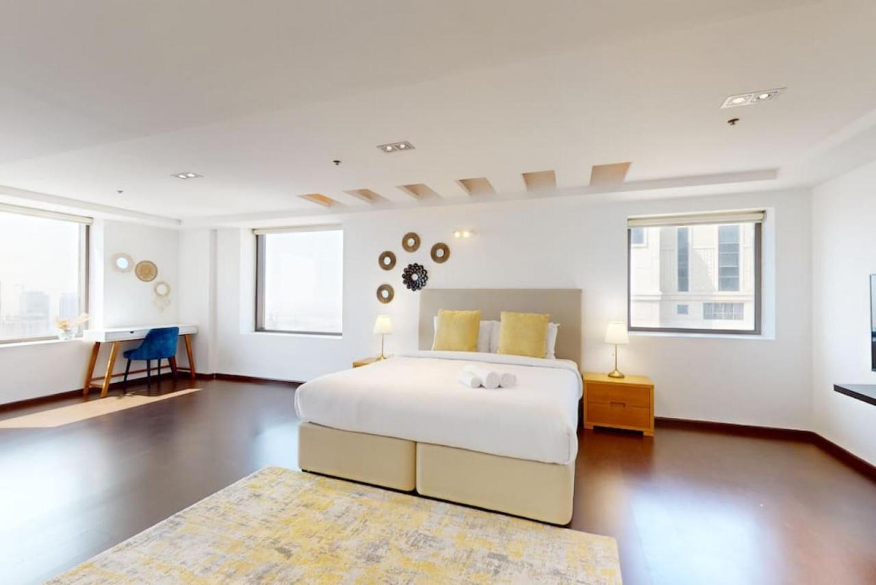 Vacationer Holiday Homes I Opulent Three Bedroom I Bahar 1 - 2