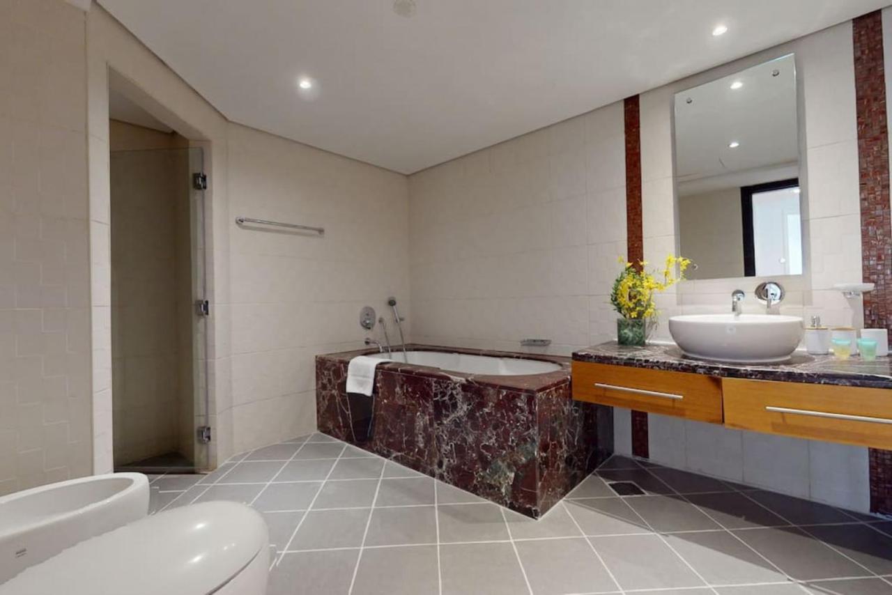 Vacationer Holiday Homes I Opulent Three Bedroom I Bahar 1 - 3