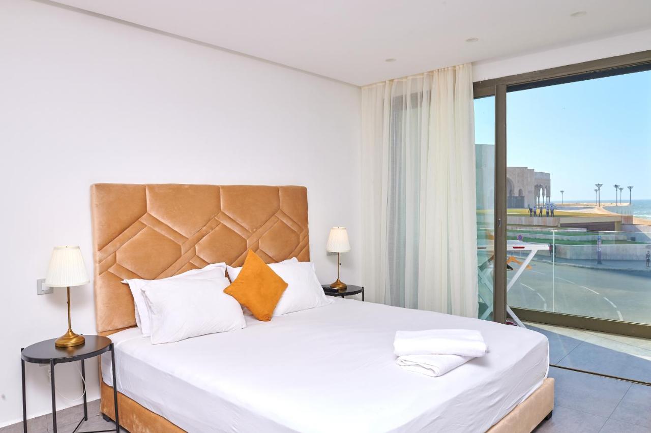 Luxury Apartment with Sea View - Image 3