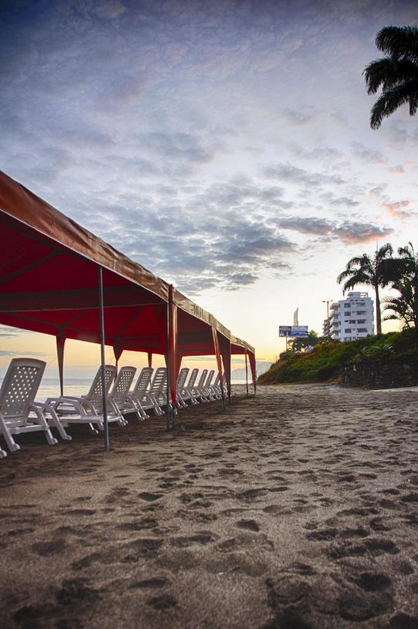 Beach: Hotel Makana Resort
