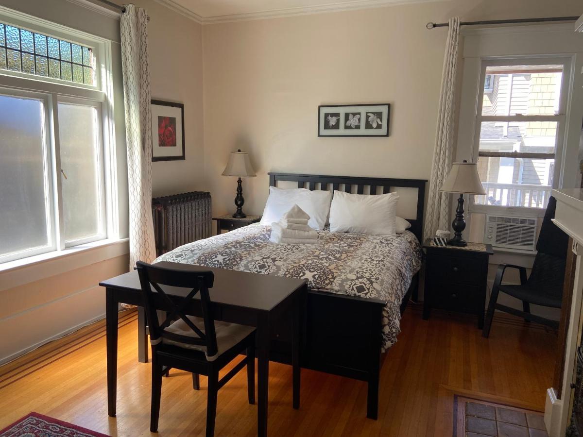Windsor Guest House photo